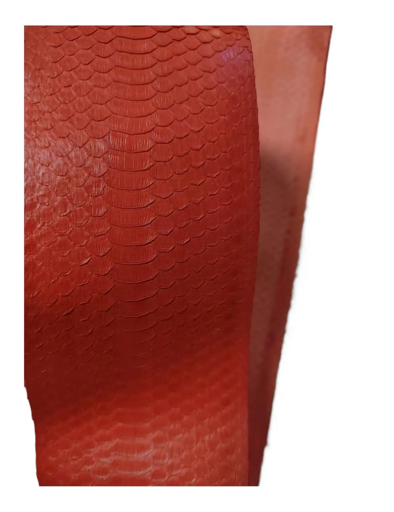 SP007 Red Dyed Genuine Snakeskin Leather Natural Texture Luxury Material for Bags Shoes Accessories