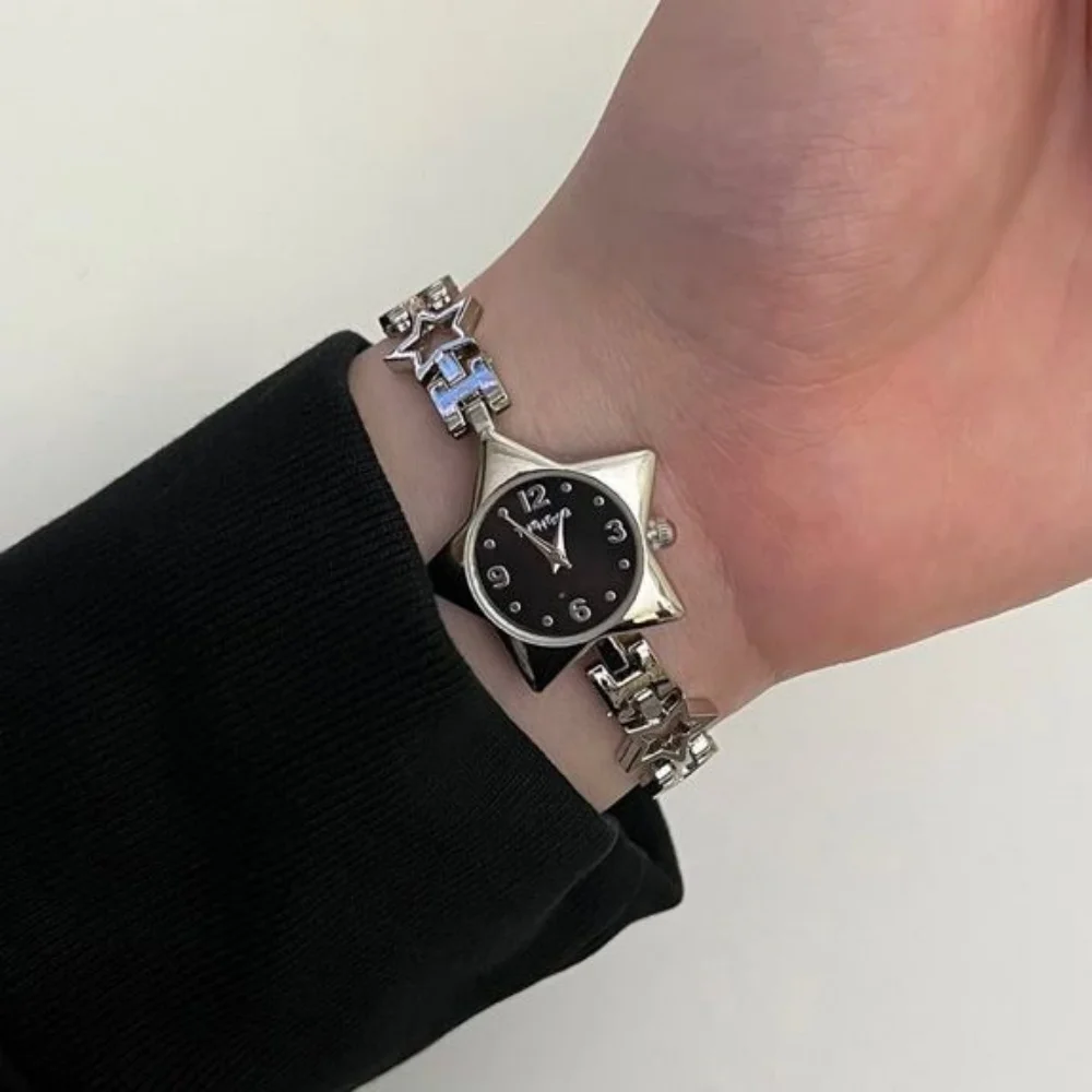 Designer Zinc Alloy Star Shape Pocket Watch Charm Bracelets Y2K Woman Man Trinkets Original Clock Pendant Bag Decoration Gift