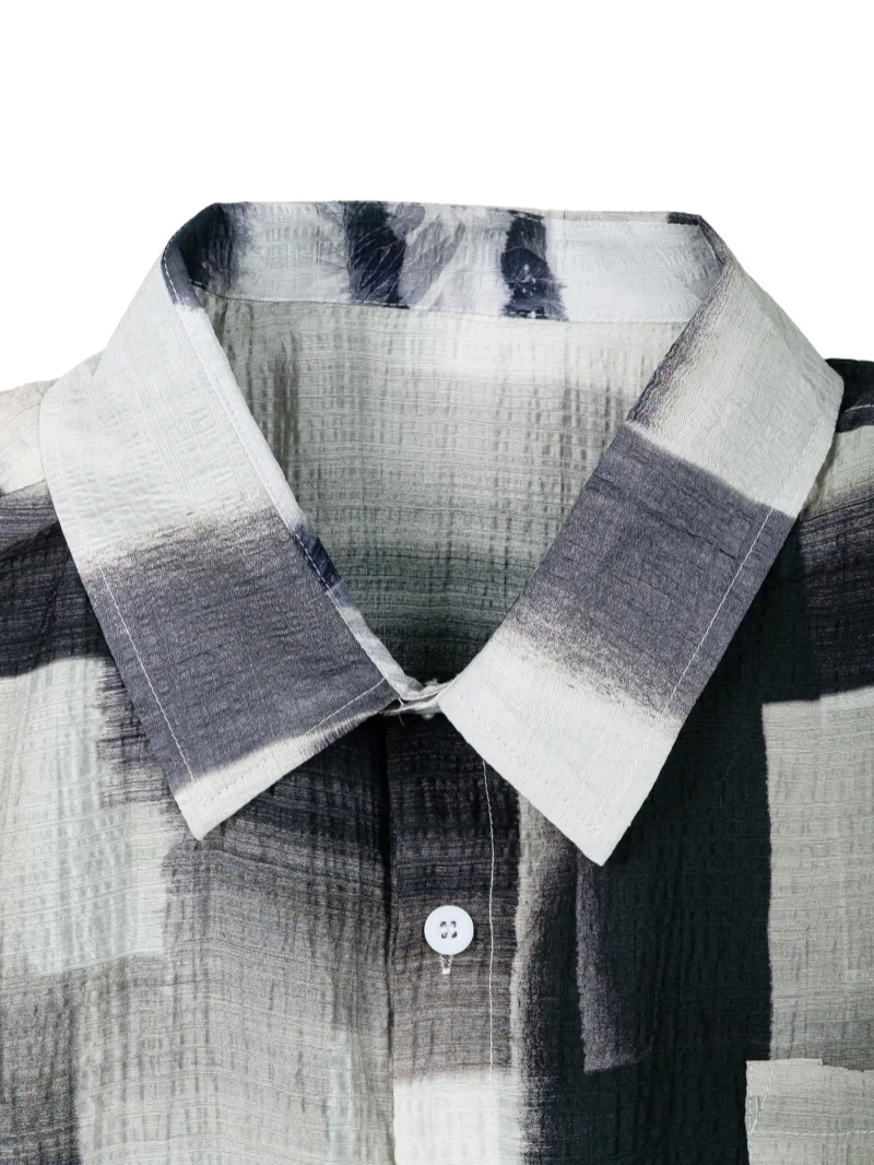 2025 Summer Men's Short-Sleeved New Style Shirt with Geometric Patterns, Casual Beach Collar Shirt