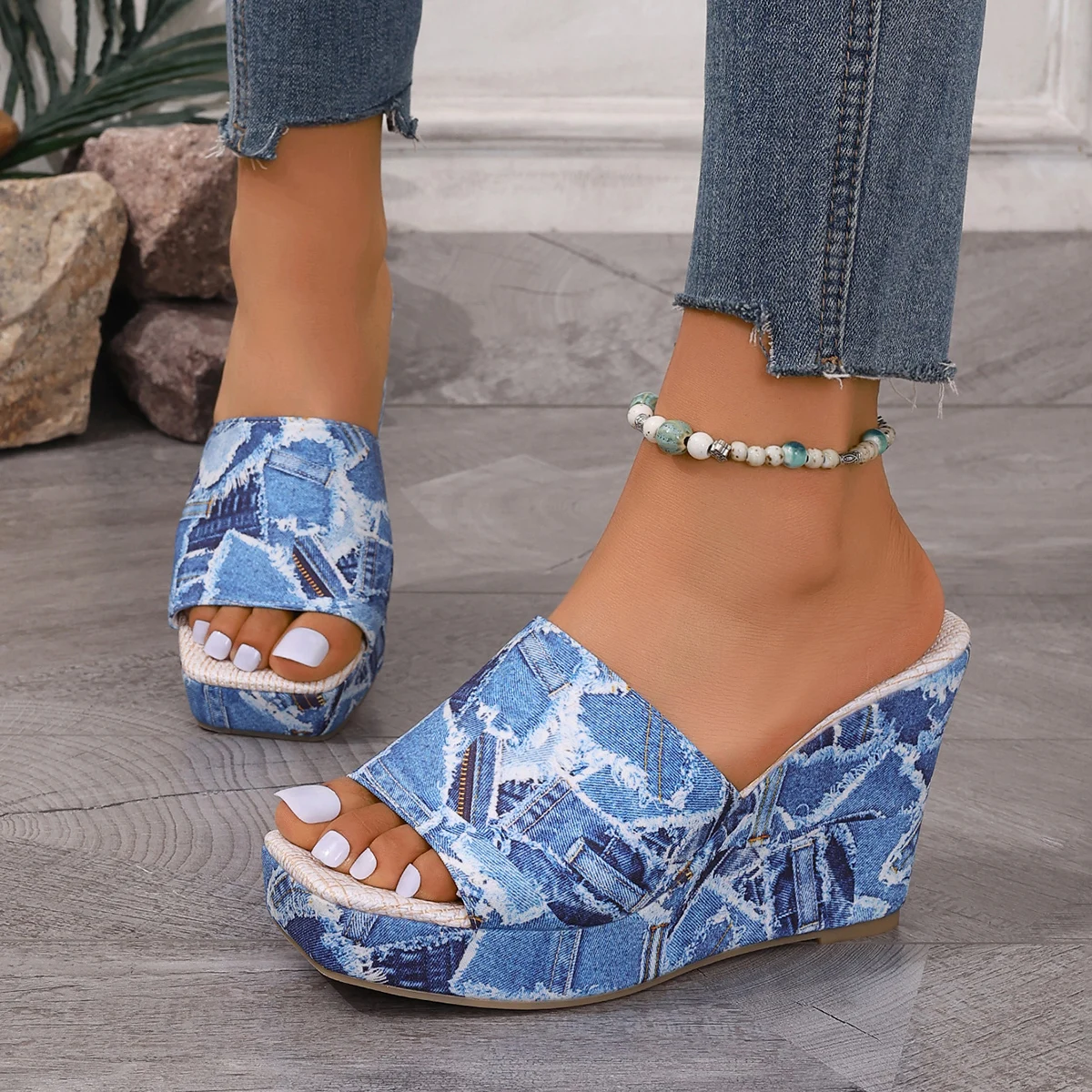 2026 New Women Wedge Sandals Fashion Floral Printed Canvas Shoes Elegant Lady Large Size Casual Sandals Thick Platform Shoes