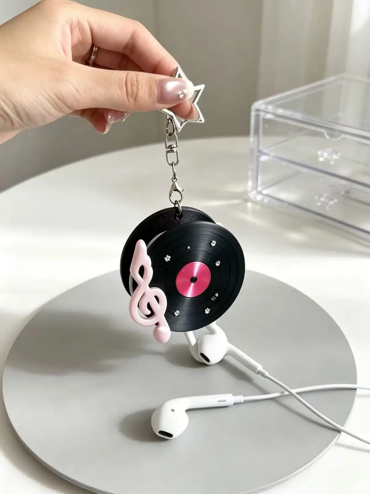 Vintage Record Keychain Music Note Decor Resin Earphone Storage Pendant Y2K Bag Charm Backpack Accessory For Women Girls