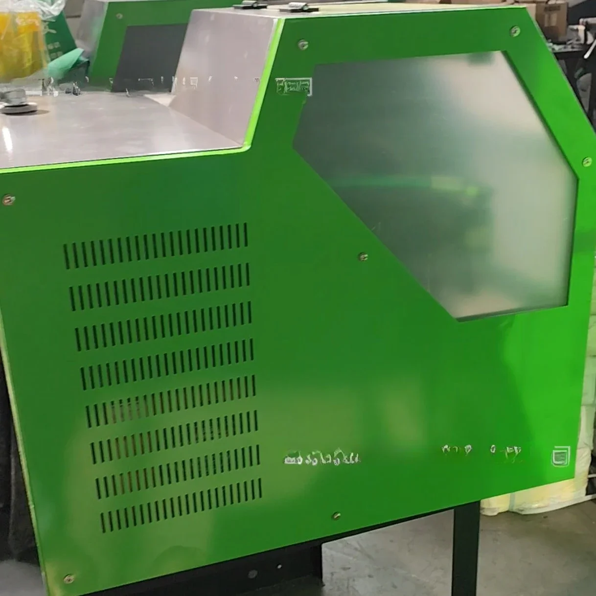 EPS205 injector test bench for testing high-efficiency, high-pressure common rail injectors