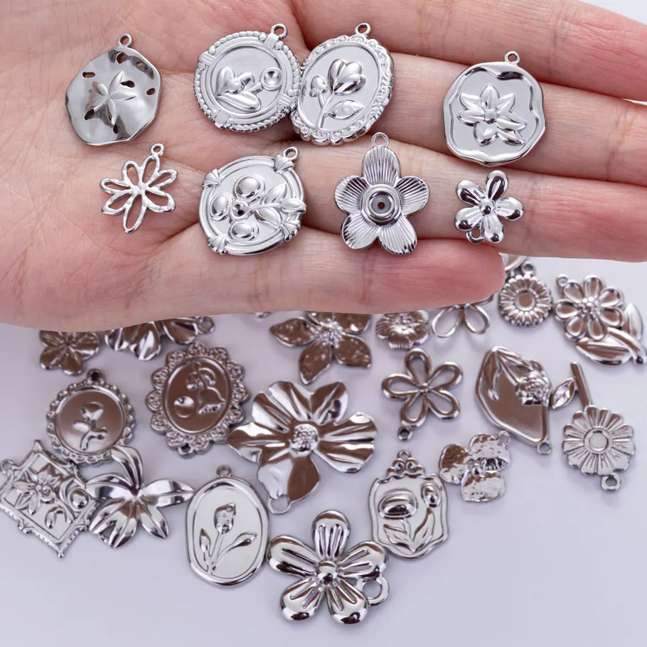 Fashion 10pcs/lot Floral Stainless Steel Pendants Charms Delicate Small Flower Pendants for DIY Necklace Jewelry Making Finding