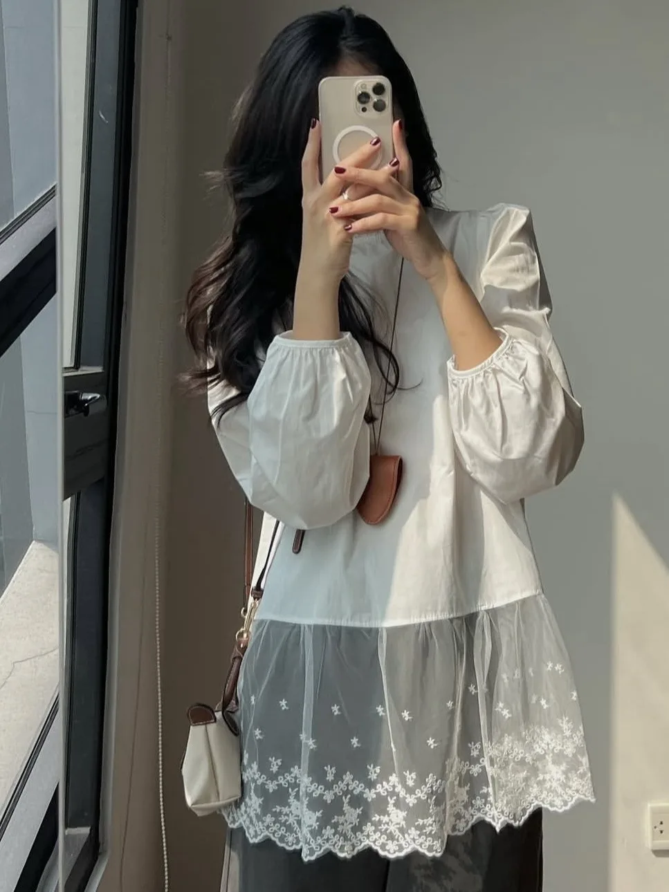 

Стильная весенняя модная женская блузка с рюшами и вставками, универсальная, в корейском стиле, свободного кроя, дышащая, с длинными рукавами