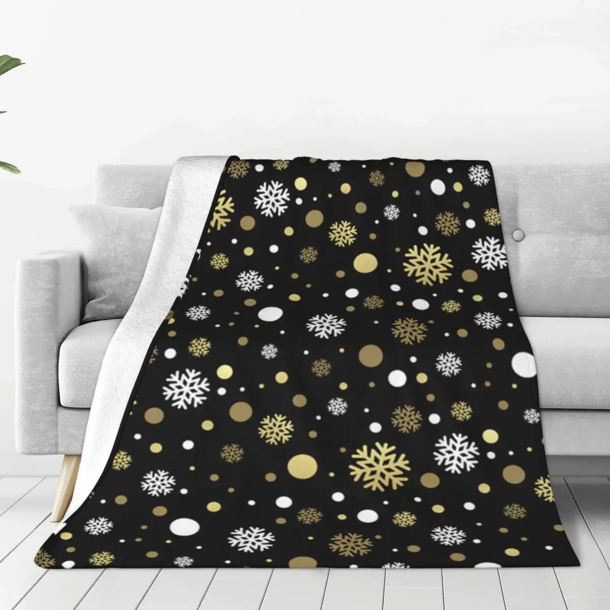 White Faux Gold Snowflakes Polkadots On Black Blankets Coral Fleece Plush All Season Merry Christmas Throw Blankets for Sofa Car