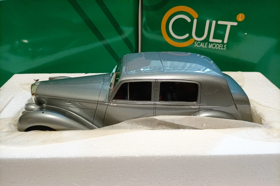 Cult 1:18 MK VI Berlina coche Vintage simulación edición limitada resina Metal estático coche modelo juguete para regalo