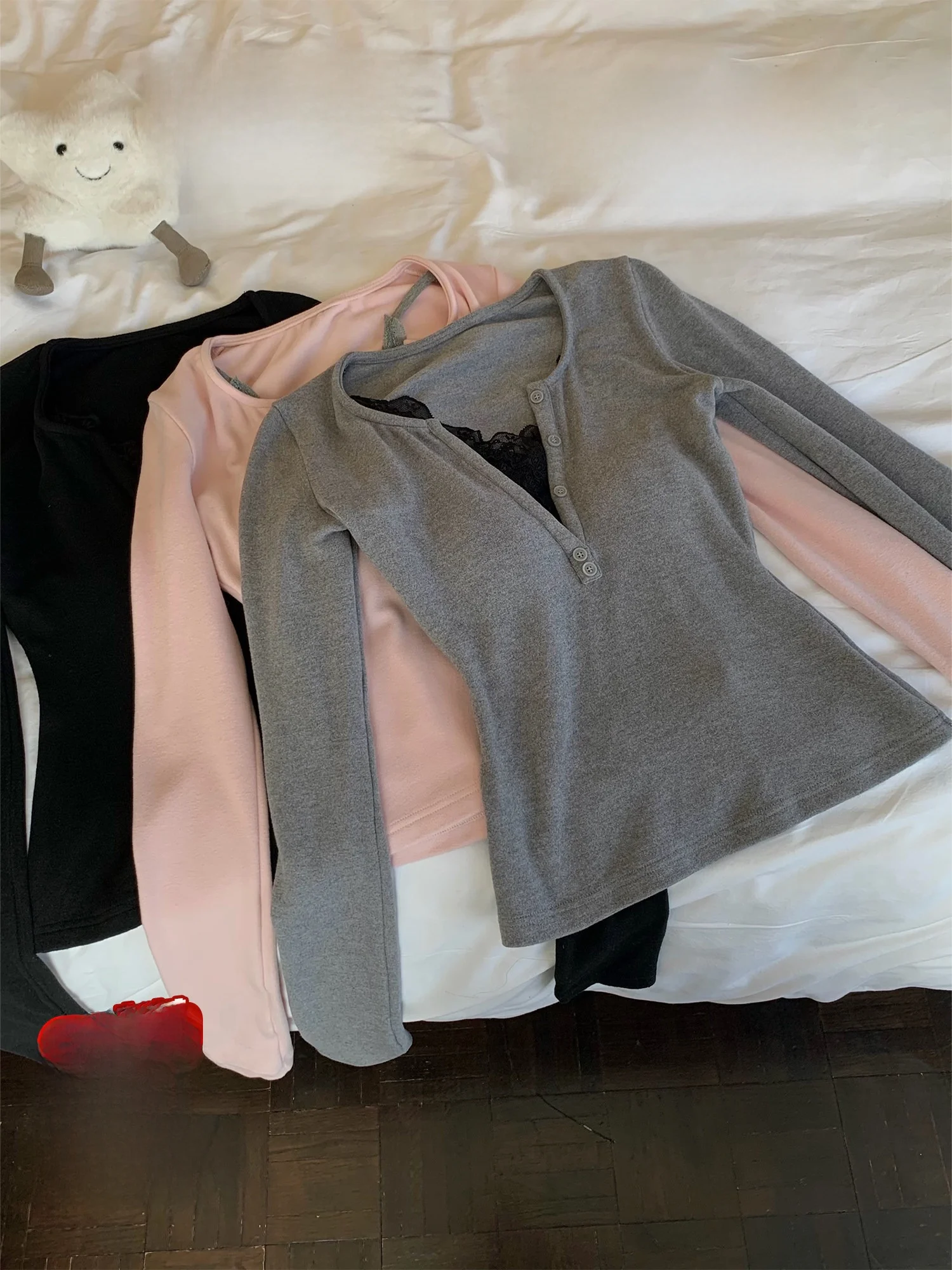 

Женский комплект из двух предметов Thirteen Xin Twin Ballet Upaded: бархатный кружевной топ без бретелек с встроенным бюстгальтером и мягкие длинные рукава, 300 г