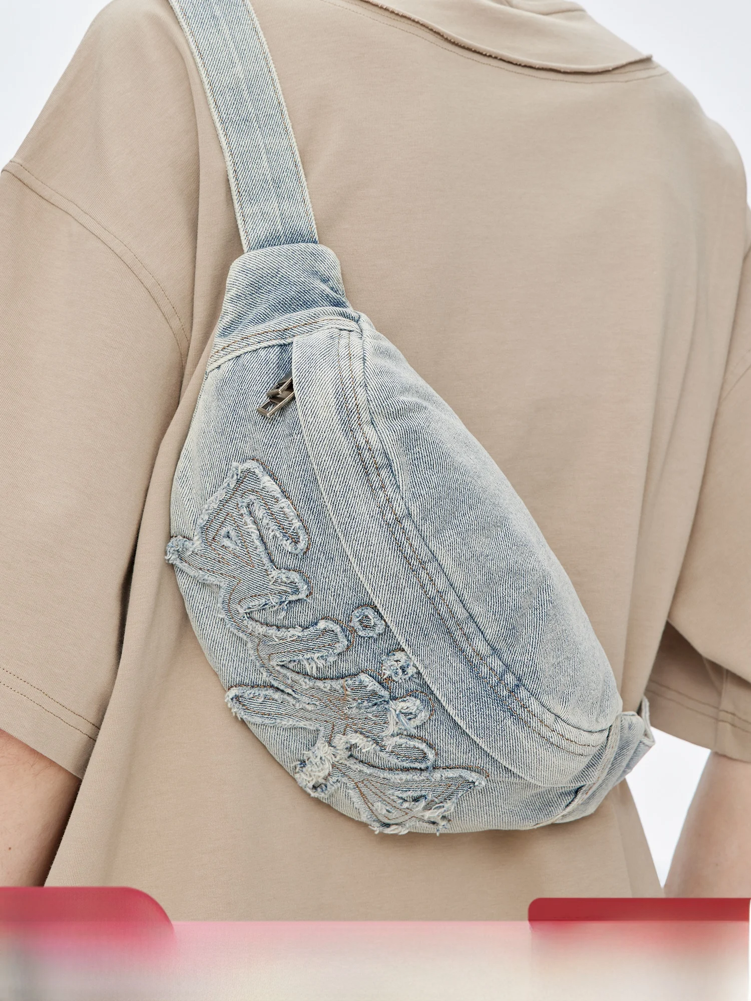 

Guuka Retro Distred Denim Crossbody Bag Men's Logo Embroidery Single oulder Satchel Women's Design Sensation Chest...