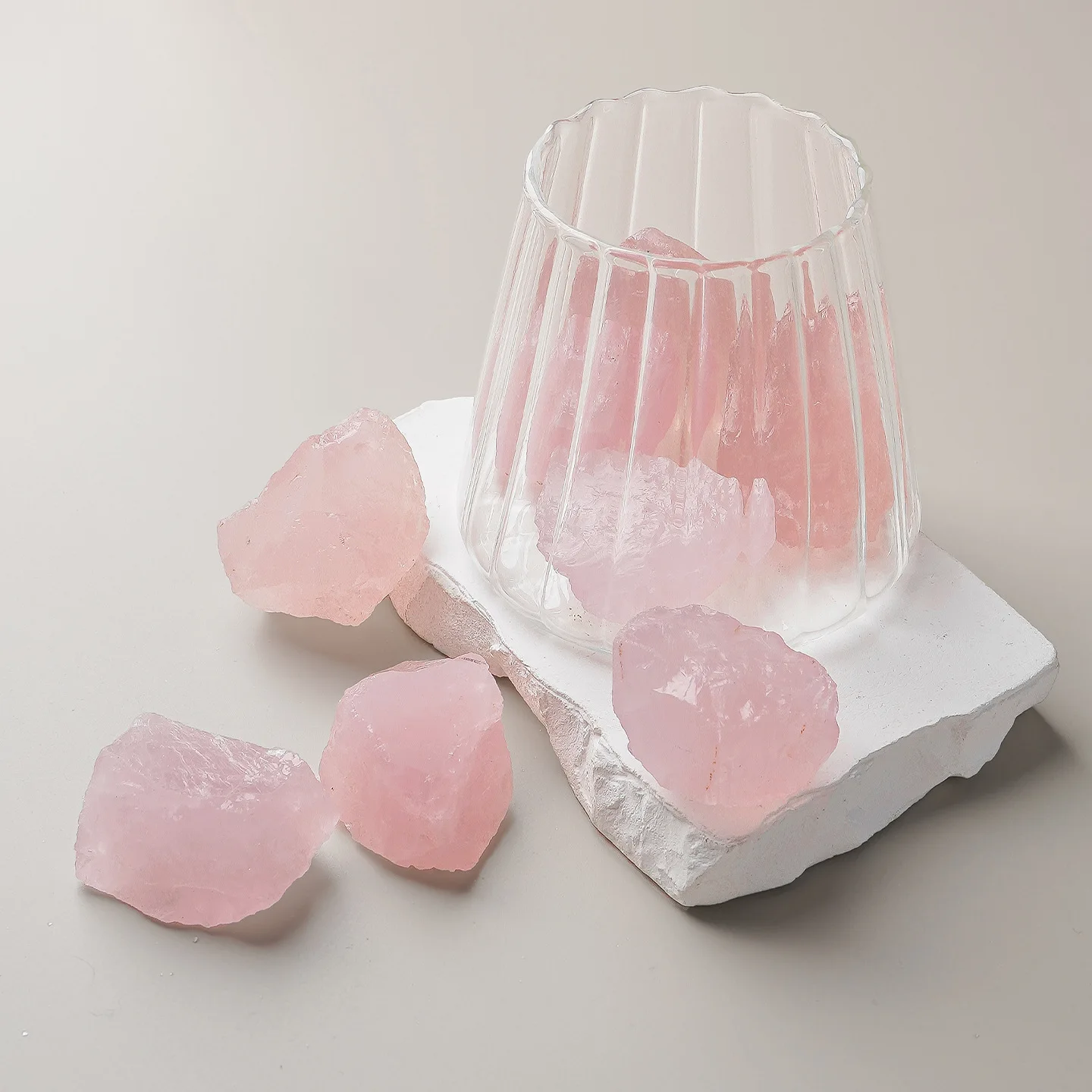 100g Natural Rose Crystal Rough Stone Scented Stone. Rose Quartz Mineral Specimens, Bulk Diffuser Stones For Yoga Healing