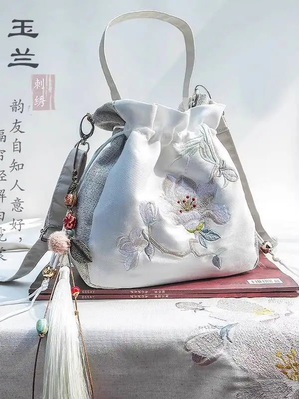 

Антикварная женская сумка Hanfu с вышивкой и цветами Han Elements, сумка-мессенджер, комплект с карманами и кисточками из хлопка и льна, большой вместительности