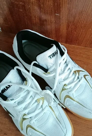 Plus Size Tennis Shoes Anti-slip Volleyball Shoes Running Shoes Mens Breathable Badminton Shoes Indoor Sports Training Shoes