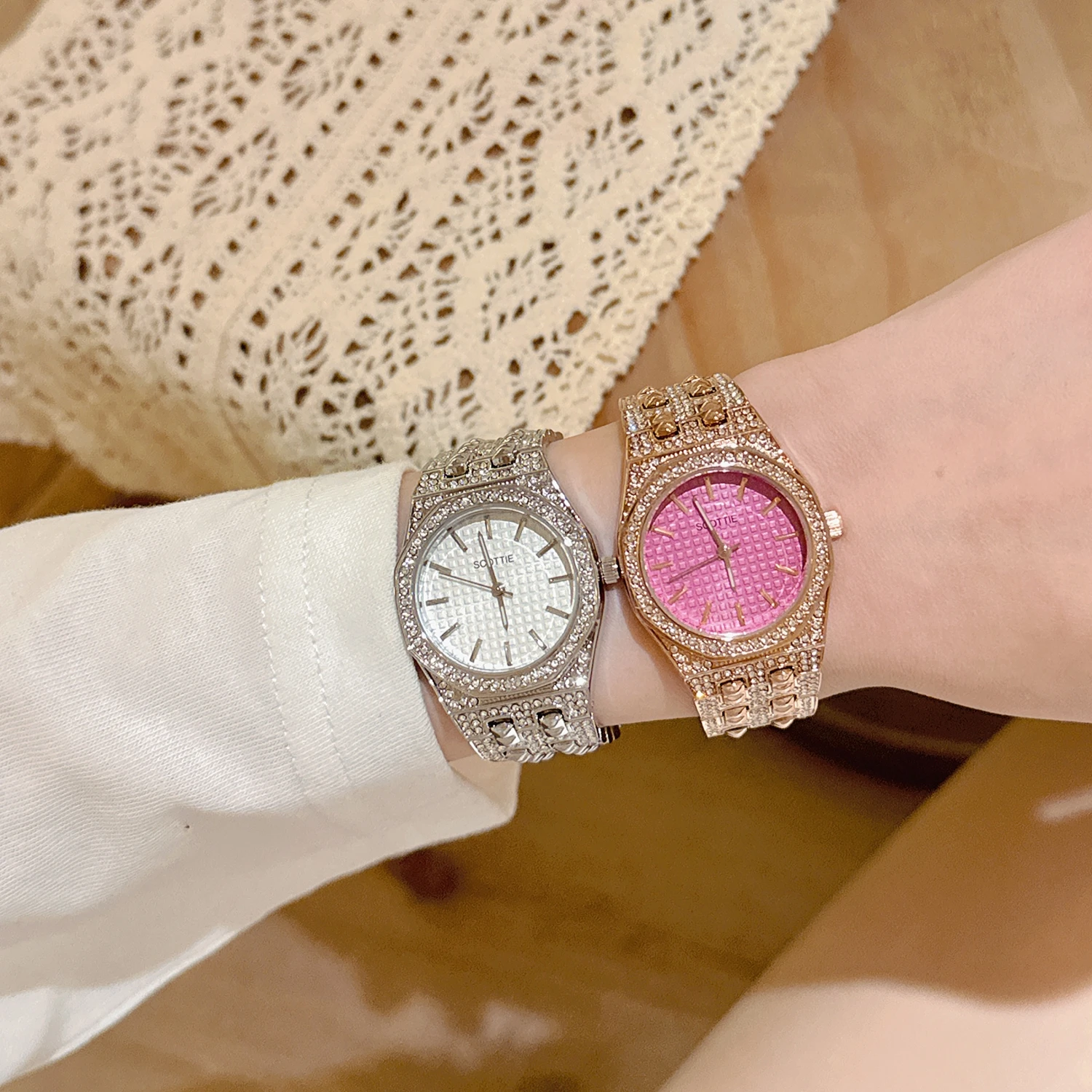 Top Brand New Fashion Women's Quartz Watch Princess Style Full Diamond Luxury Girl's Watch Personality Niche Casual Watch Gift