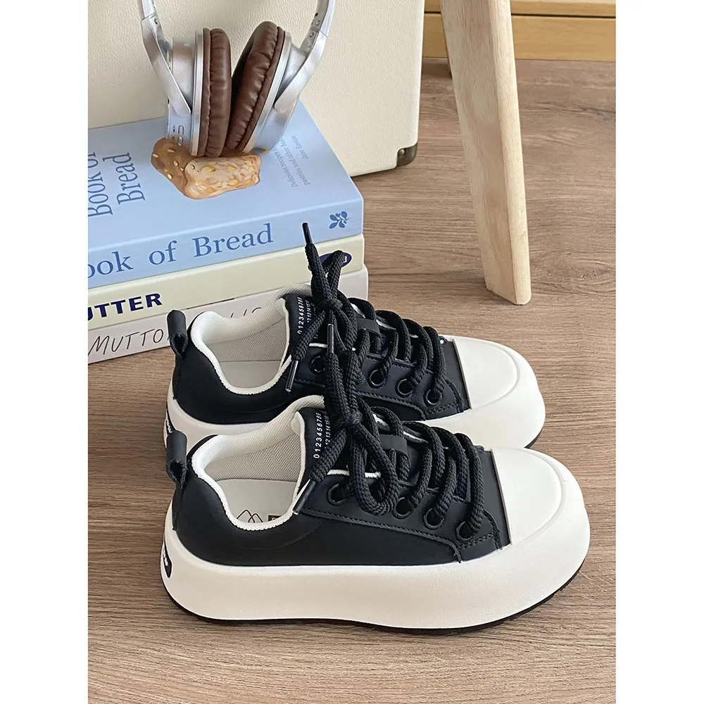 Unique Design Thick Soled Women Casual Shoes Spring and Autumn Soft Heels Round Toe Sports Shoes Women Shoes Outdoors 24-179