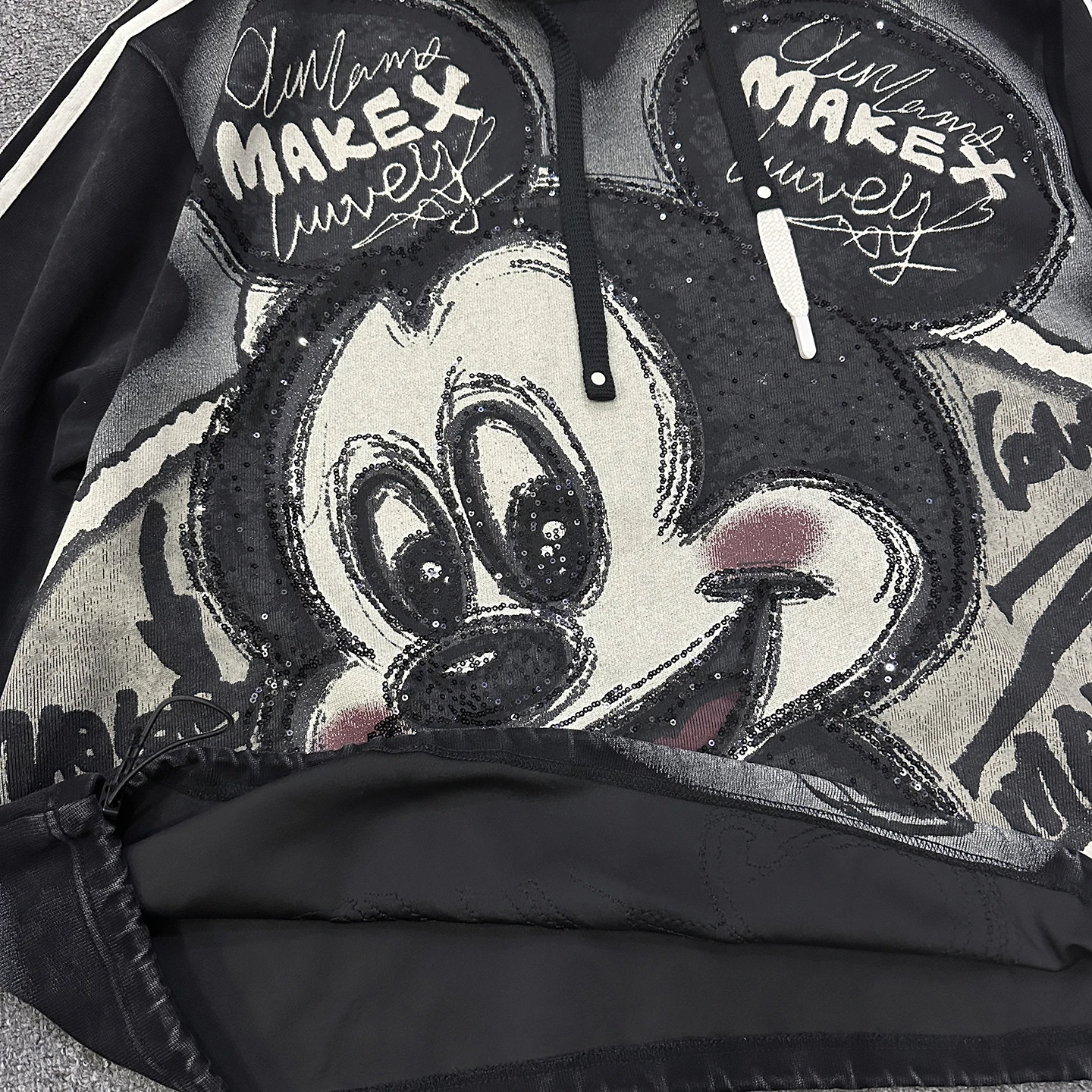 2025 Autumn New Heavy Industry Sequin Print Cartoon Hooded Sweatshirt for Women Loose Casual Fashion Top Oversized Hoodie