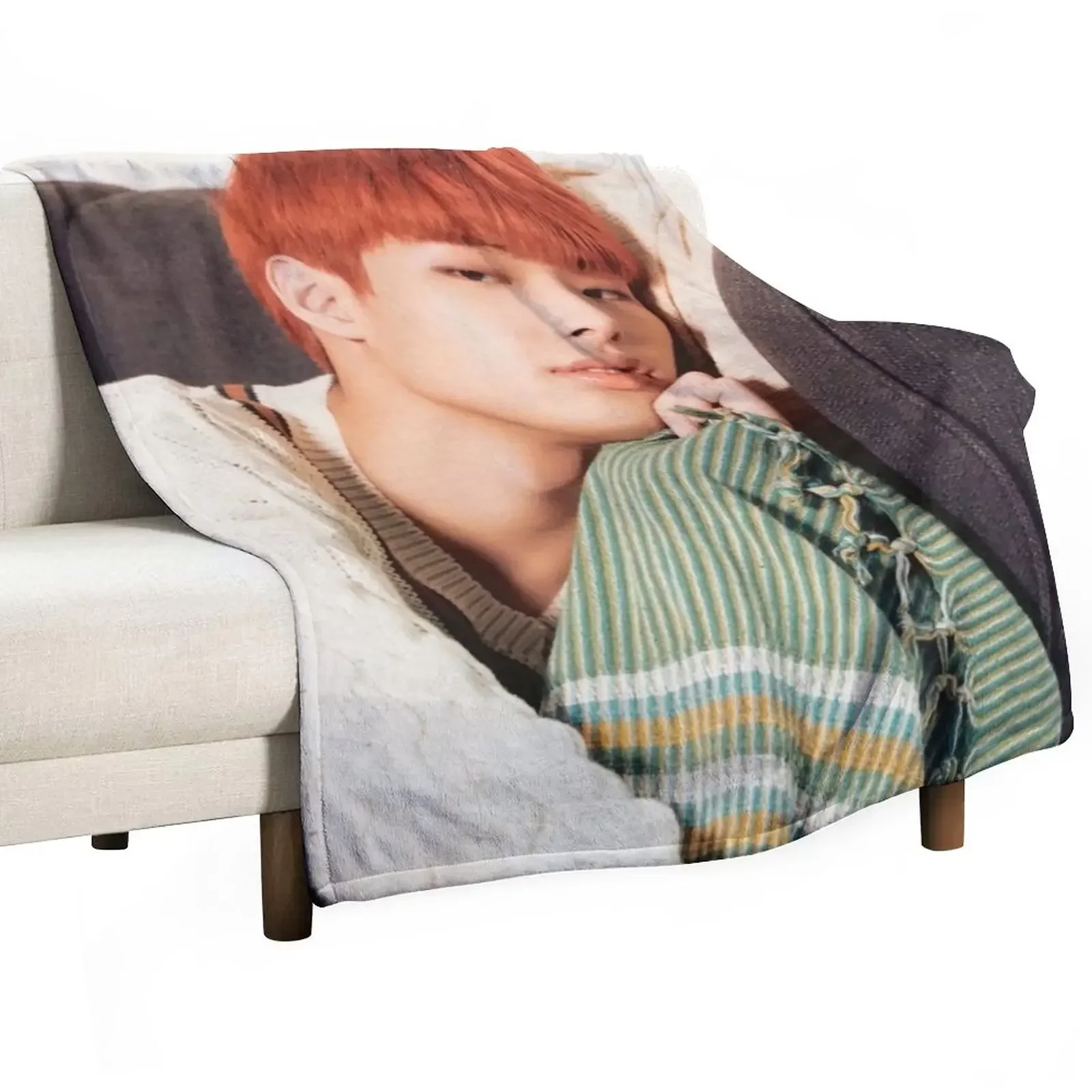 Ateez Mingi Throw Blanket Thermal Moving Soft Plush Plaid Soft Blankets