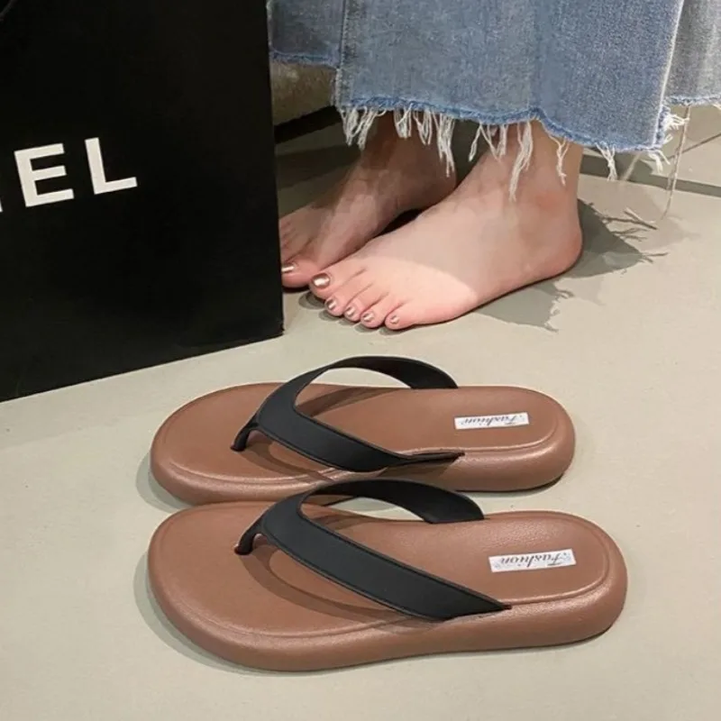Fashionable Women Flip Flops Summer Beach Sandals Soft Comfortable Non Slip Sole Shower Outdoor Casual
