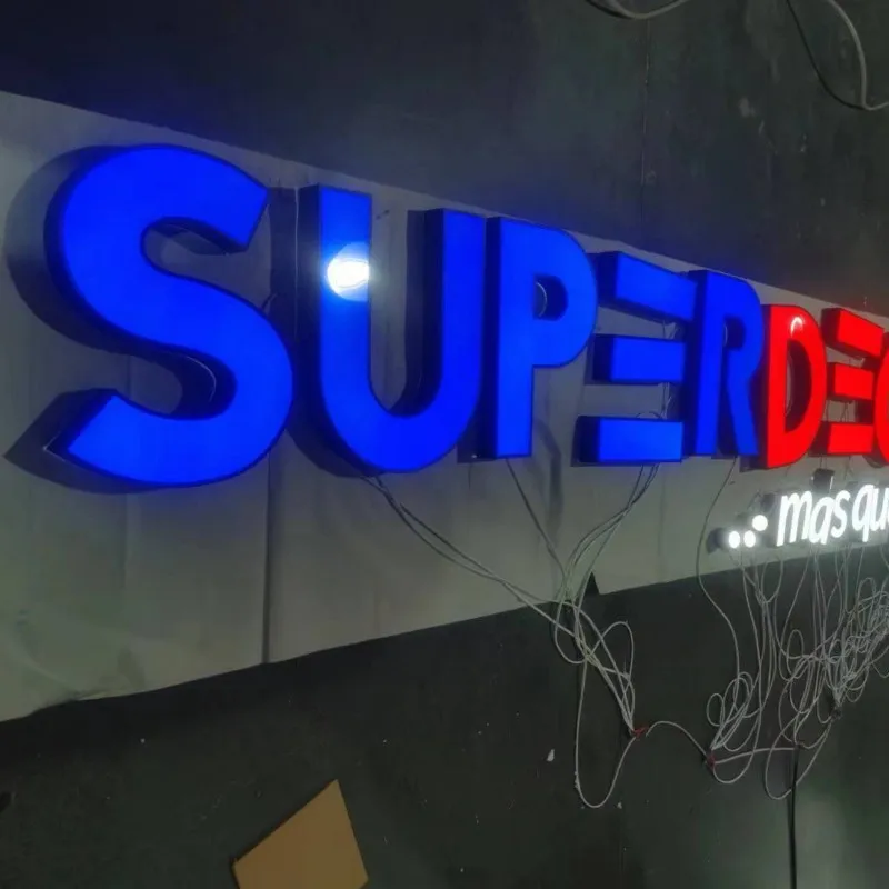 Logo perusahaan tanda toko 3D huruf saluran LED akrilik luar ruangan kustom