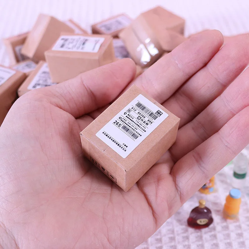 1 상자 + 2 병 + 2pcs 음식 미니 인형 집 익스프레스 소포 상자 새로운 크리 에이 티브 미니어처 병 어린이 선물 척 놀이 깜짝 상자