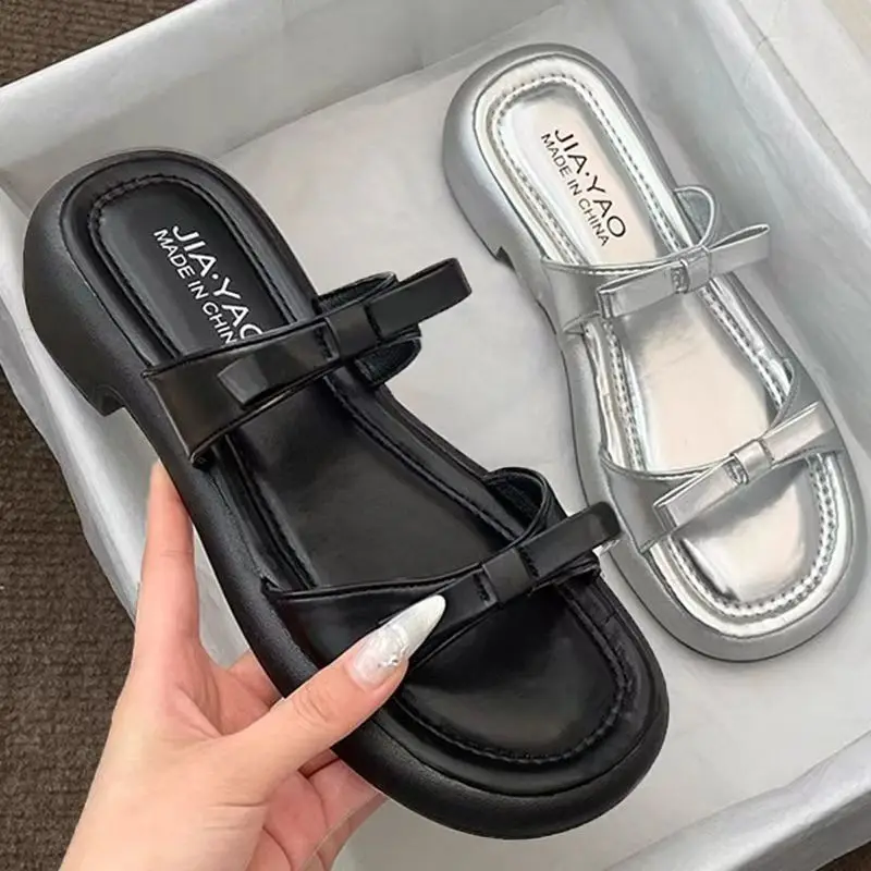 

2026 Summer fairy wind slippers fashion new beautiful comfortable casual personality simple seaside holiday play beach sandals