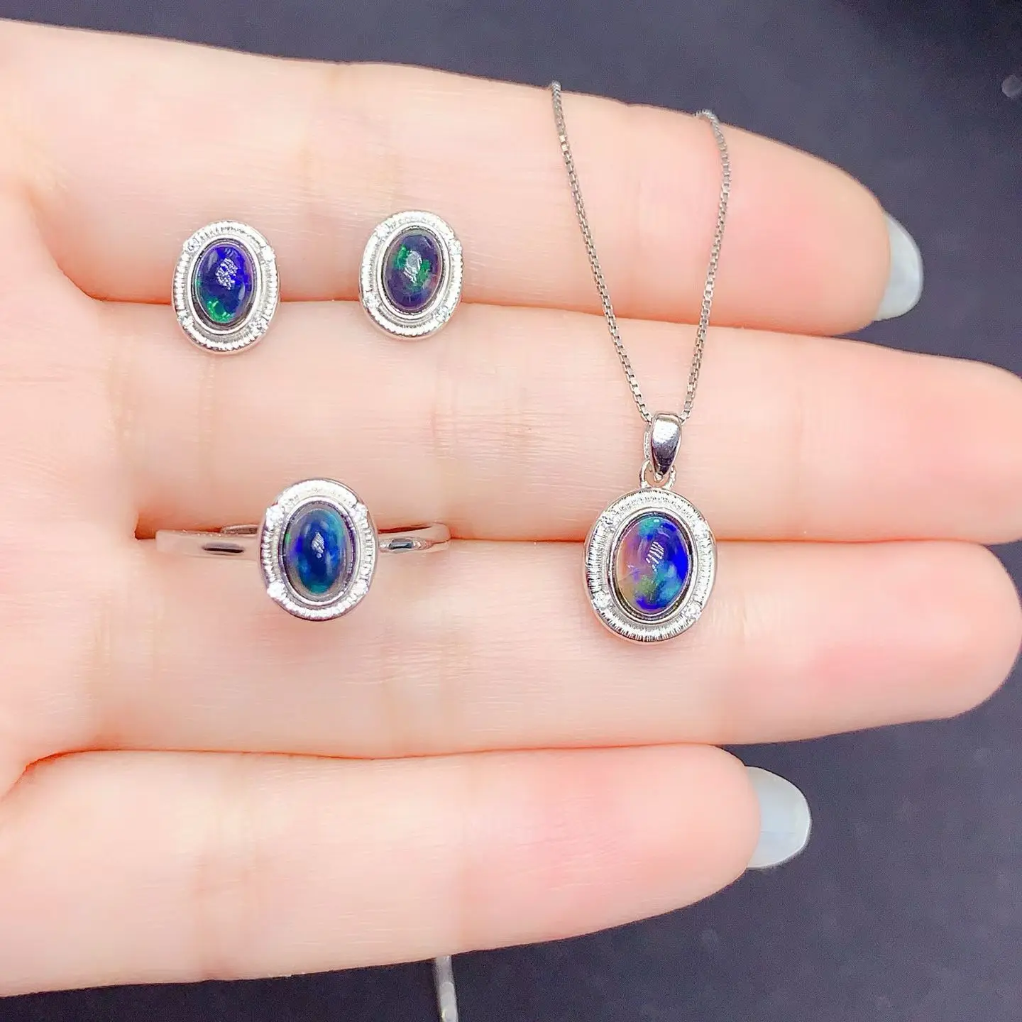 

Простой дизайн, комплект ювелирных изделий из серебра 925 пробы, кольца с натуральным опалом, серьги и кулон, всего 1,2 карата, окрашенный опал, ювелирные изделия