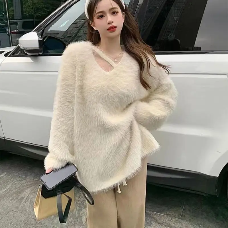 Imitation Mink Fur Soft and Sticky Top for Women Wearing Loose and Laz Milk Like V-neck Knitted Sweater