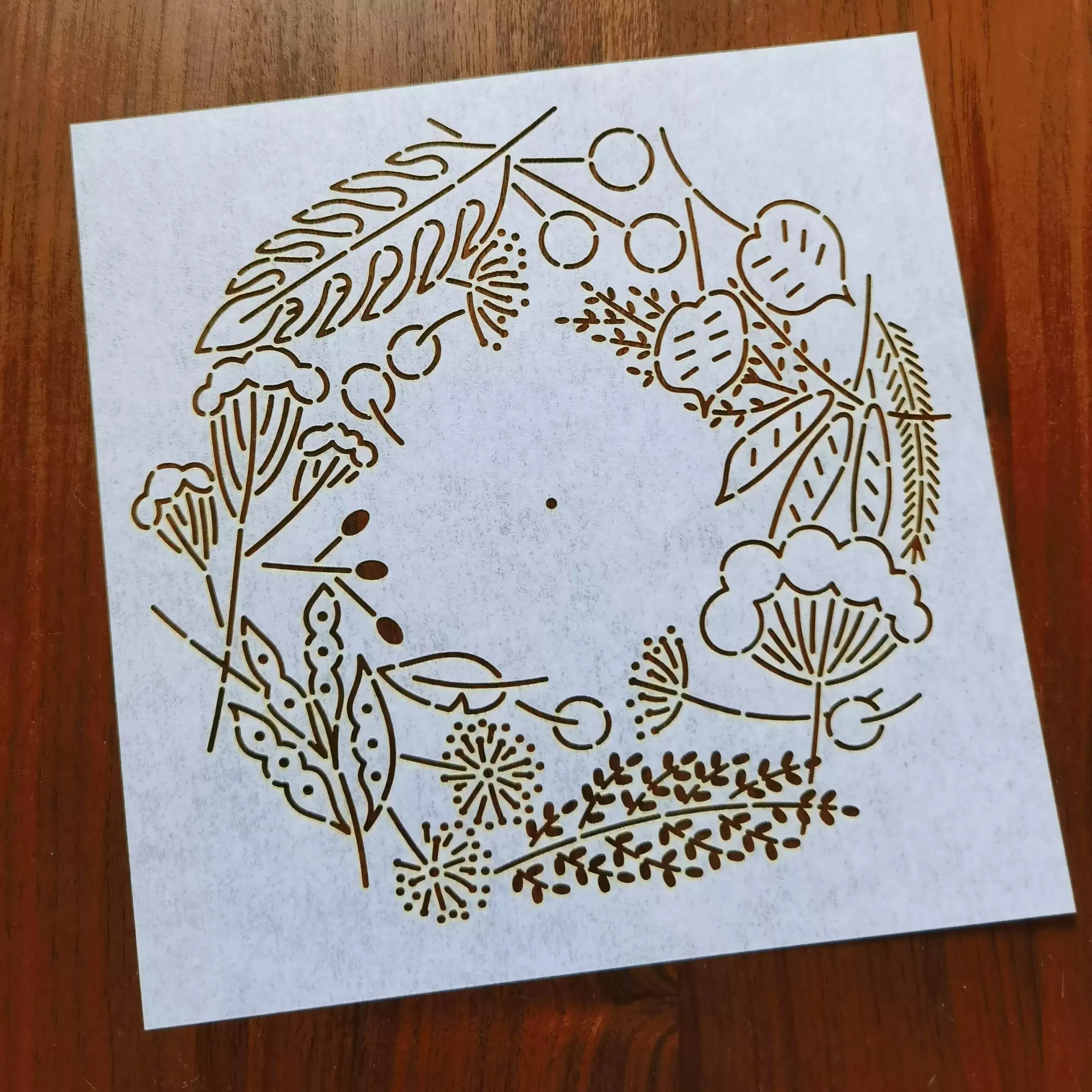 Sashiko Template Fall Wreath Embroidery Stencil Reusable PET formwork for Embroidery,coaster Fabric Drawing tool