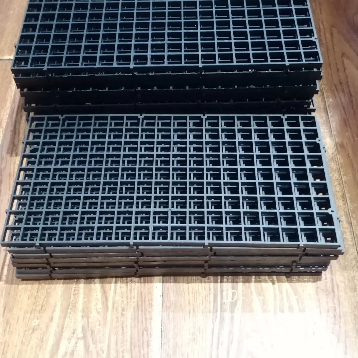 

Fish tank grid board, fish tank bottom cushion, bottom grid board splicing pad