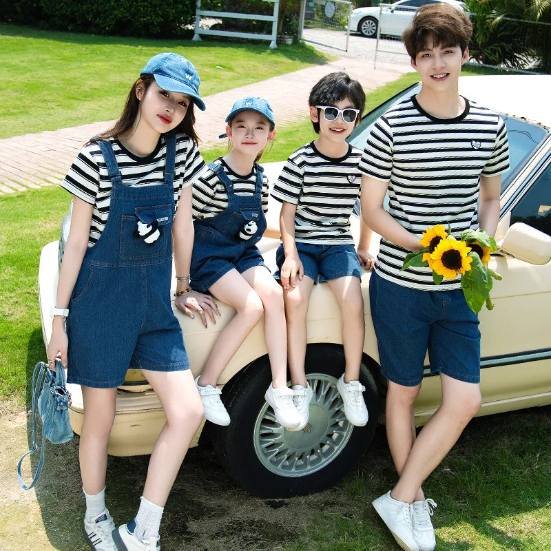 

Family Matching Brother Sister Outfits Mom and Daughter Son Tops Jumpsuit Jeans Sets Dad and Children T Shirt Denim Shorts Suit