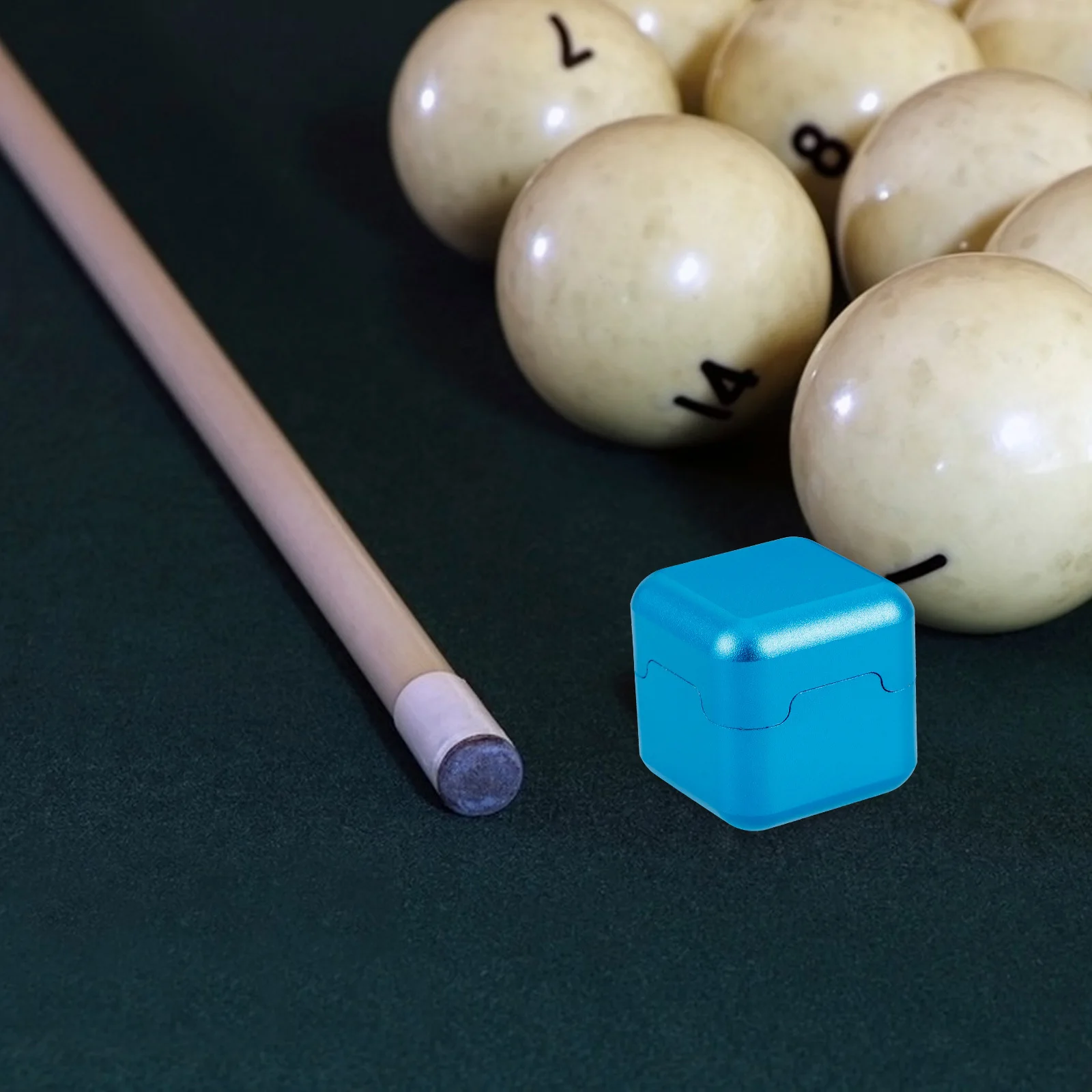 

Cue Chalk Holder Aluminum Billiard Accessory Secure Metal Clip Multi Functional Storage for Pool Table Chalk Cubes Portable