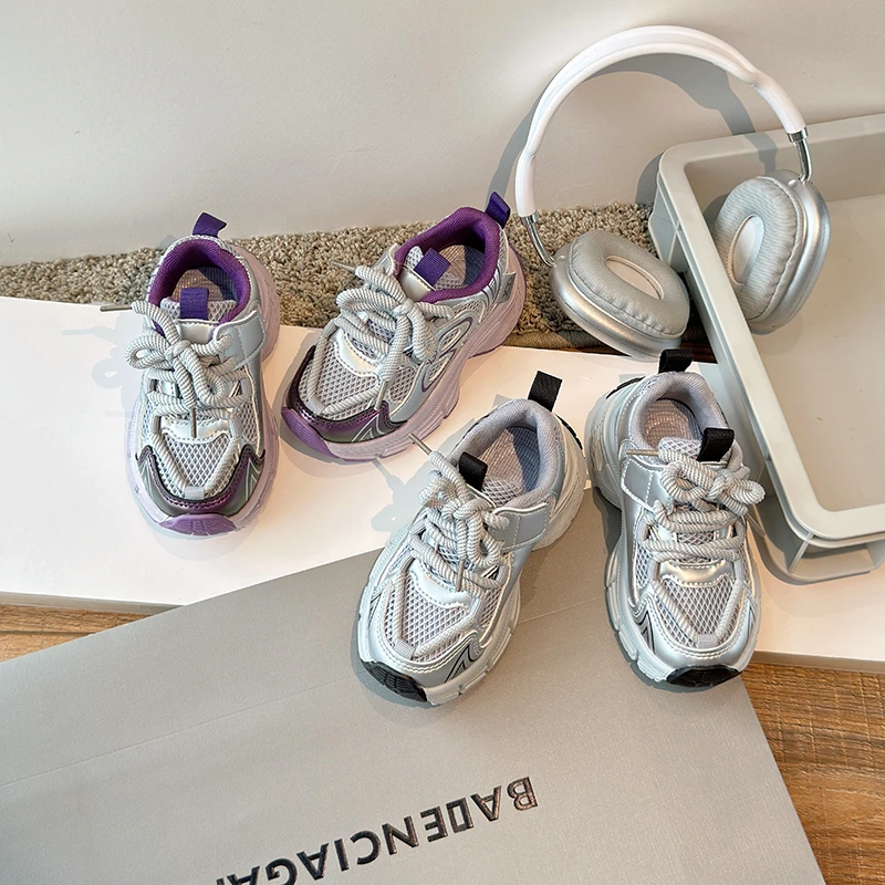 

Детские кроссовки для бега, дышащие удобные кроссовки для мальчиков и девочек, модная универсальная детская спортивная обувь на толстой мягкой подошве, новинка 2024