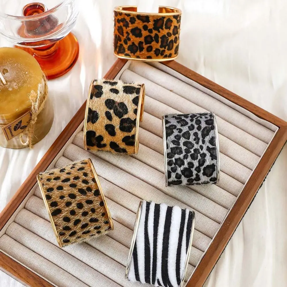 Metal Wide Flocking Open Bangle Minority Design Alloy Leopard Print Cuff Bangles Europe American Style Jewelry Accessories