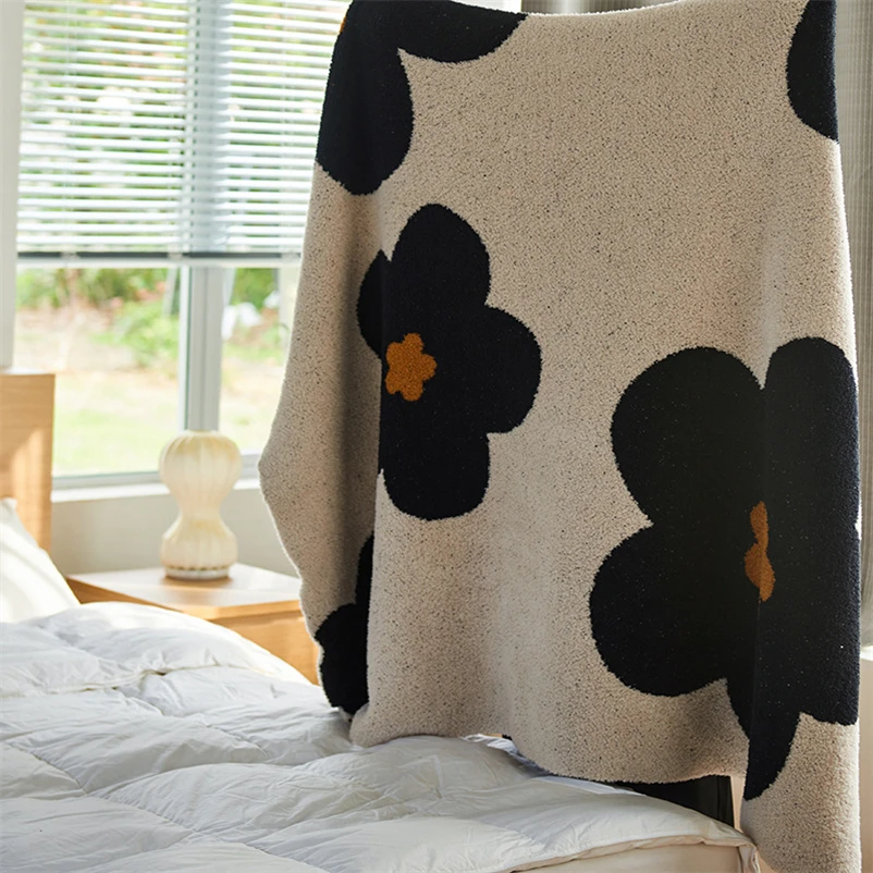 Korean Sunflower Knitted Blanket, Class A, Half-side, Velvet, Soft, Comfortable, Sofa, Office, Nap, Autumn and Winter