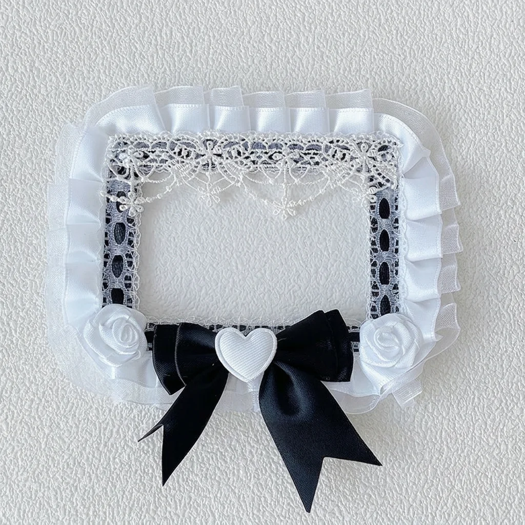

K-Pop Card Holder Compact Collectible Card Sleeve Lace Photocard Holder Handmade Transparent Card Protector For Travel Bags