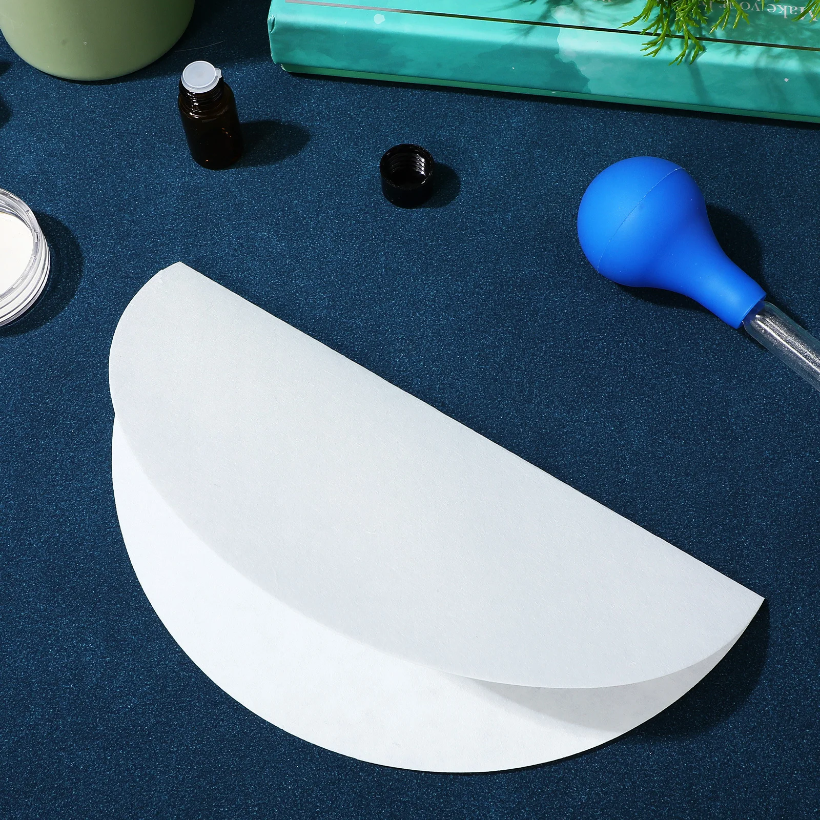 

100 pcs 9Cm Medium Speed Filter Paper For Chemistry Lab Use White Qualitative Discs Filter Paper For Experiment Analysis