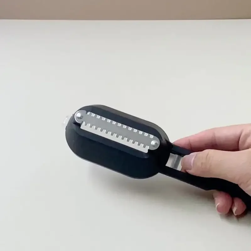 Raspador de escamas de pescado fácil de usar con cubierta protectora, perfecto para restaurantes, cocinas y pesca al aire libre, 1 unidad