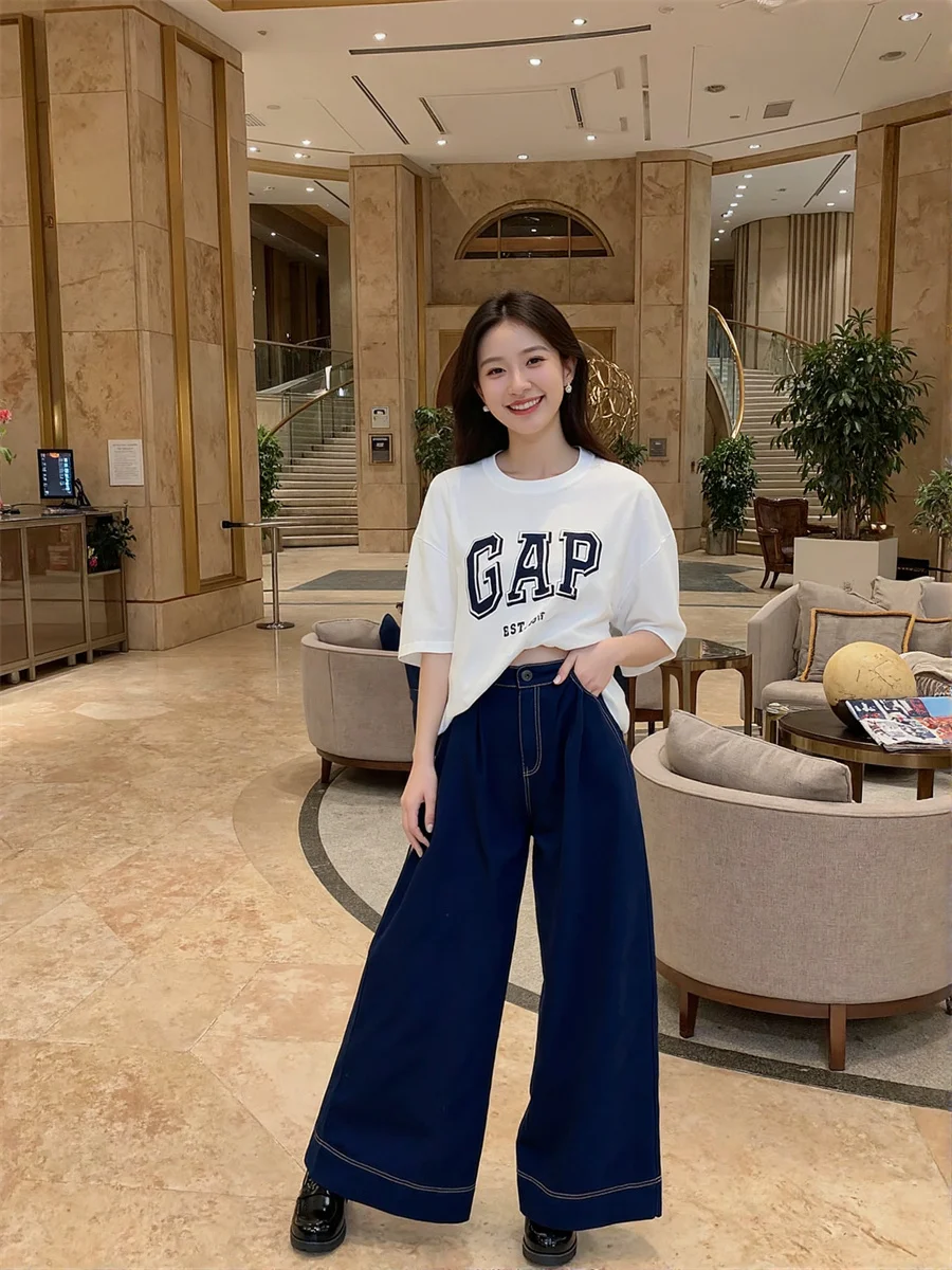 Damskie jeansy z szerokimi nogawkami, kieszeniami, zapinane na guziki, w stylu boyfriend, ciemnoniebieskie, luźny krój, styl high street, casual, modne, europejski styl, klasyczne z nadrukiem.