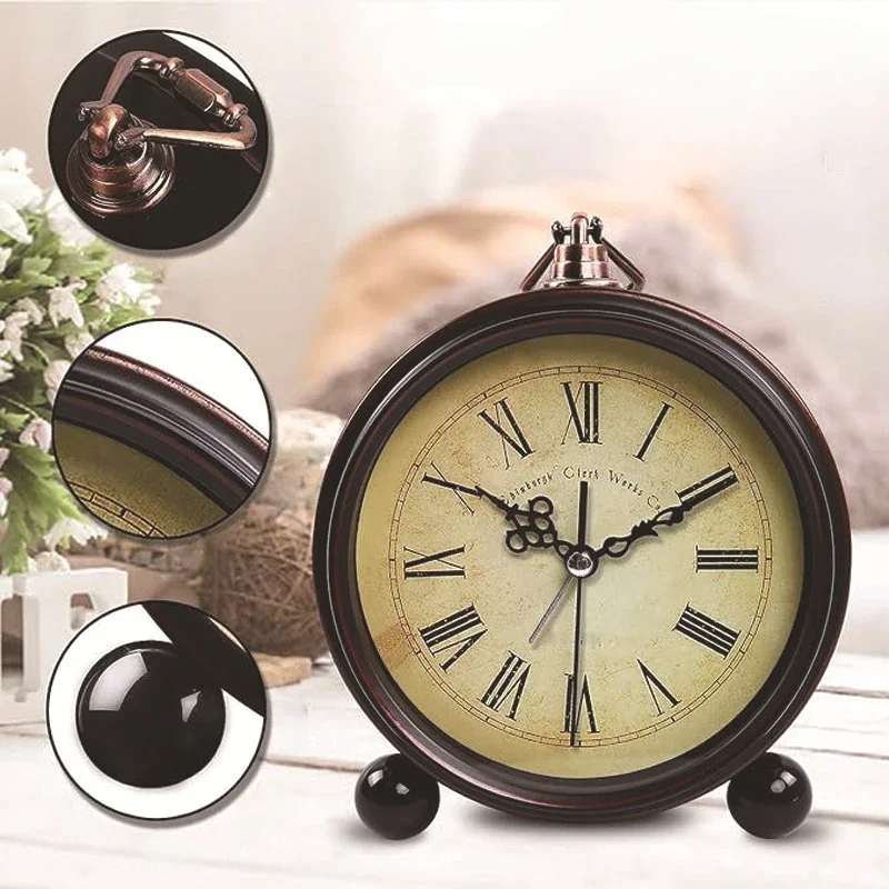 

Vintage Hangable Battery Alarm Clock Metal Night Light Super Silent Table Desk Quartz Clock Time for Bedroom Bedside Desk Shelf