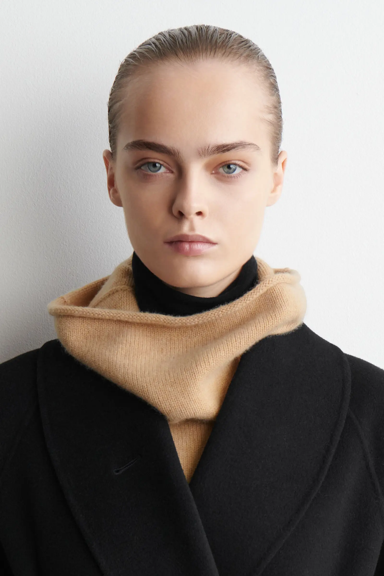 

Ethereal MD 2025, потому что осенний новый стиль женского повседневного модного стандартного шерстяного жилета