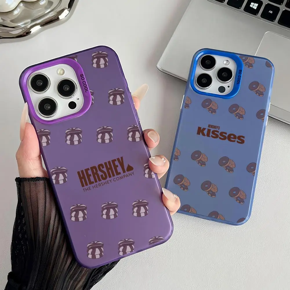 Funda para Teléfono con Diseño Holográfico Plateado de la Marca de Chocolate D-Dessert Hershey's para iPhone 17 16 15 14 13 ProMax