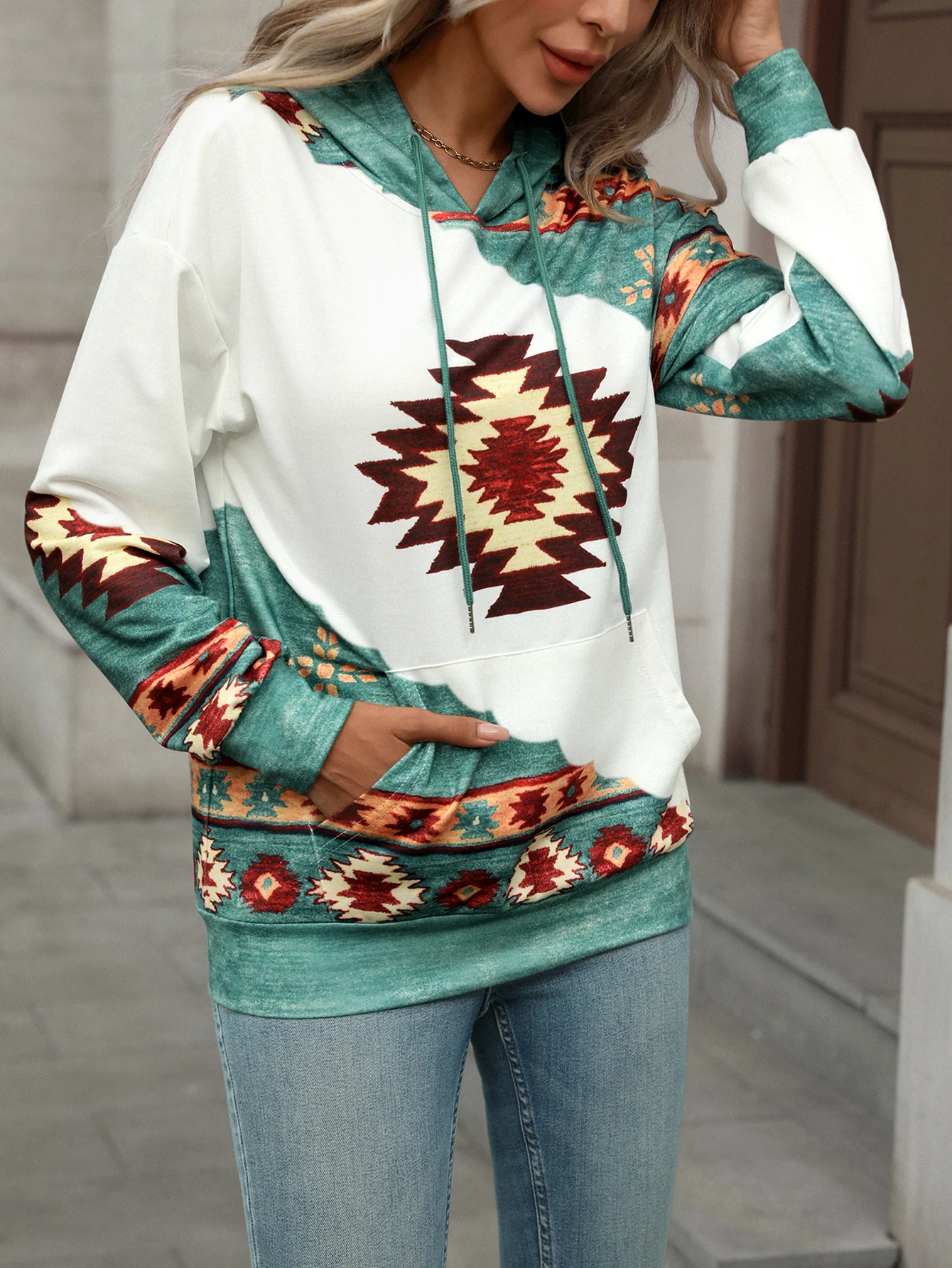 Women's casual fashion round neck pullover hoodie Western ethnic style retro print women's top hoodie