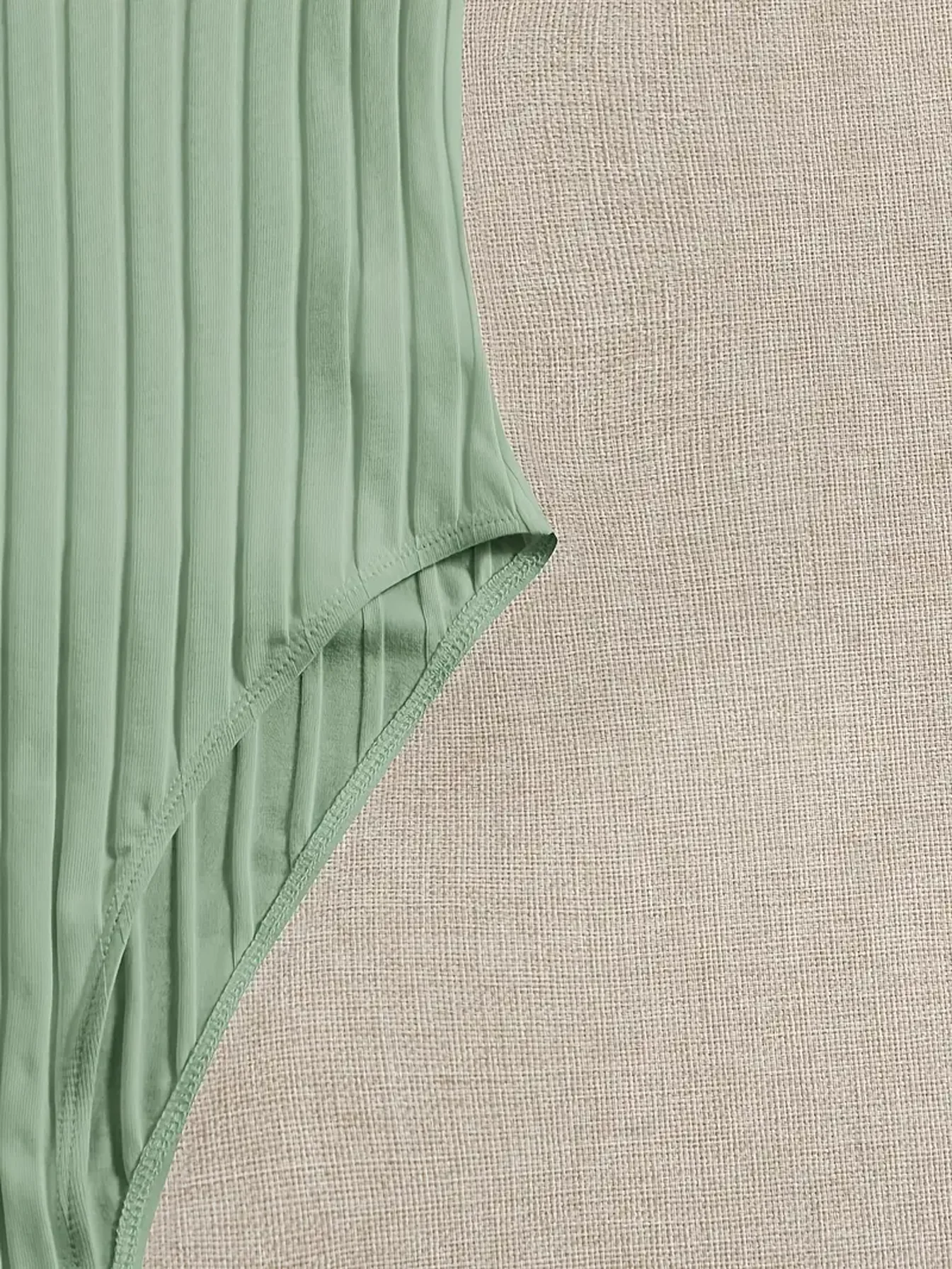 Neues kurzärmeliges, schmales T-Shirt mit V-Ausschnitt, sexy und vielseitiger, eng anliegender Jumpsuit. – Detail 23