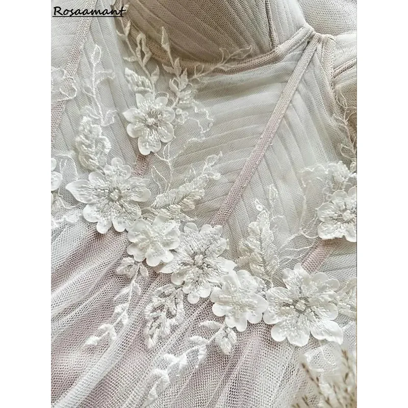 Abiti da sposa semplici a trapezio con scollo a cuore e pieghe in tulle, abiti da sposa country in pizzo con applicazioni senza maniche