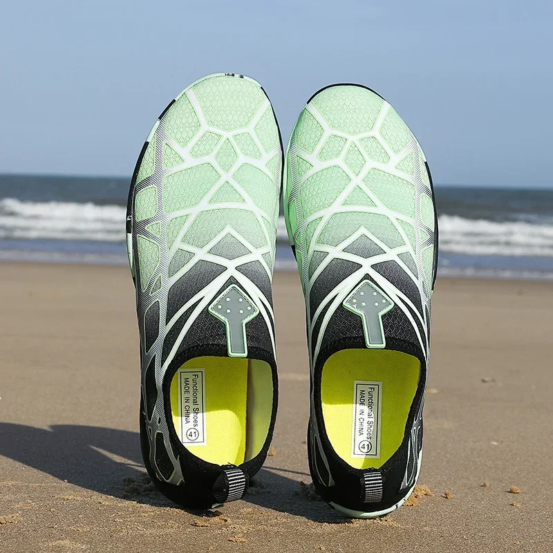 水泳女性屋外ビーチシューズウォータースポーツアクア裸足靴ユニセックスジムランニングシューズ男性女性スニーカーヨガ靴