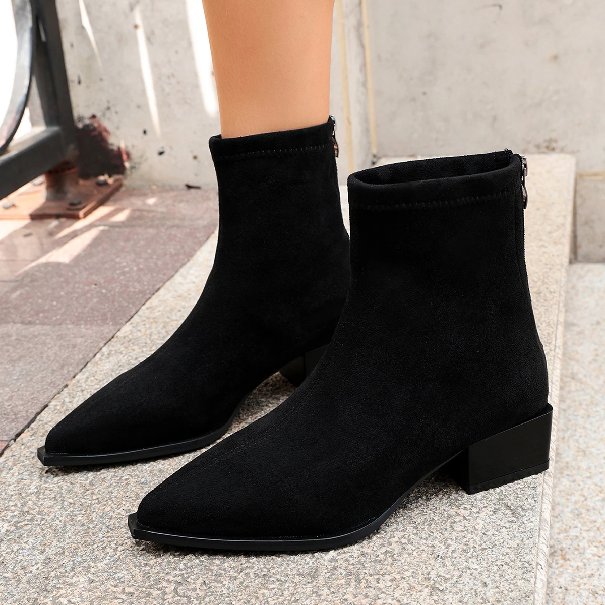 Spitze Damen-Stiefeletten, modische Wildleder-Luxus-Absatzschuhe, neue Winterstiefel 2026, Designer-Kleid, sexy Mujer – Detail 6