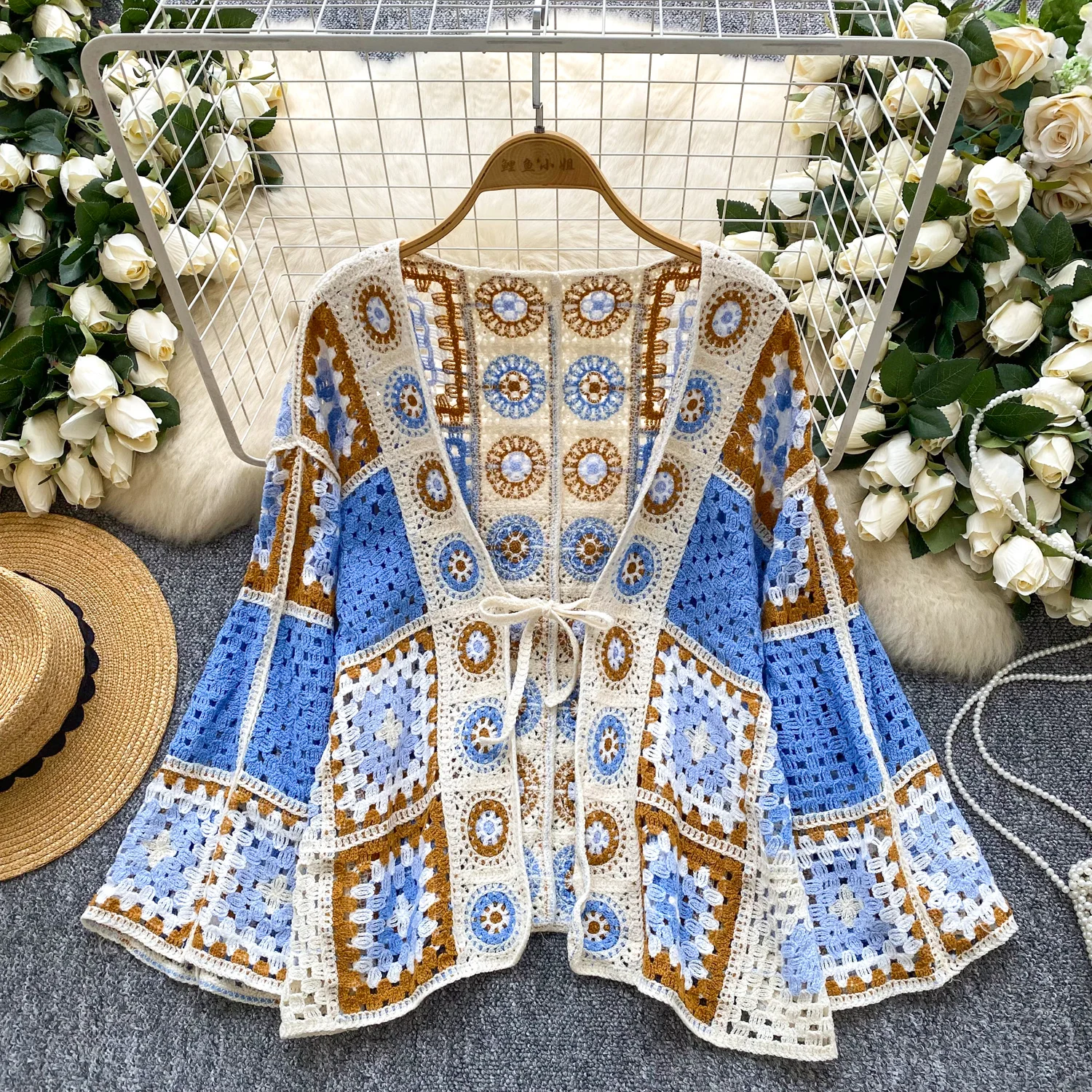 2025 Cárdigan de estilo festivo de primavera y otoño para mujer, chaqueta chal de punto de ganchillo hueca informal bohemia para playa