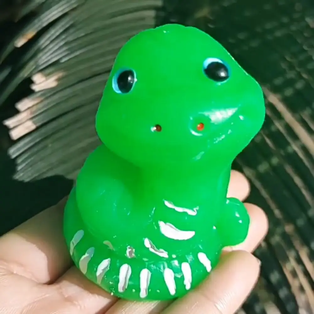 Pretend Play Green Snake Snake Doll Squeeze Toy Animal 3D Eye Snake Pinch Music Toy Mini Soft Artificial Doll Squeeze Toy Adults