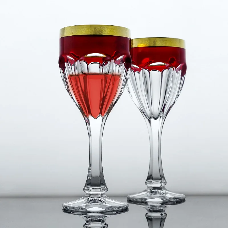 

Crystal glass, hand-painted wine glass, retro luxury and high-end.