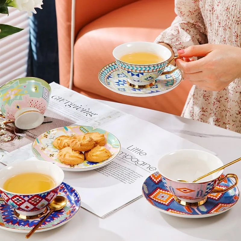 

Classic Couple Cup & Saucer Set Gold Rim Tea Coffee Mug Ceramic Porcelain Afternoon Tea Cups with LOGO Option