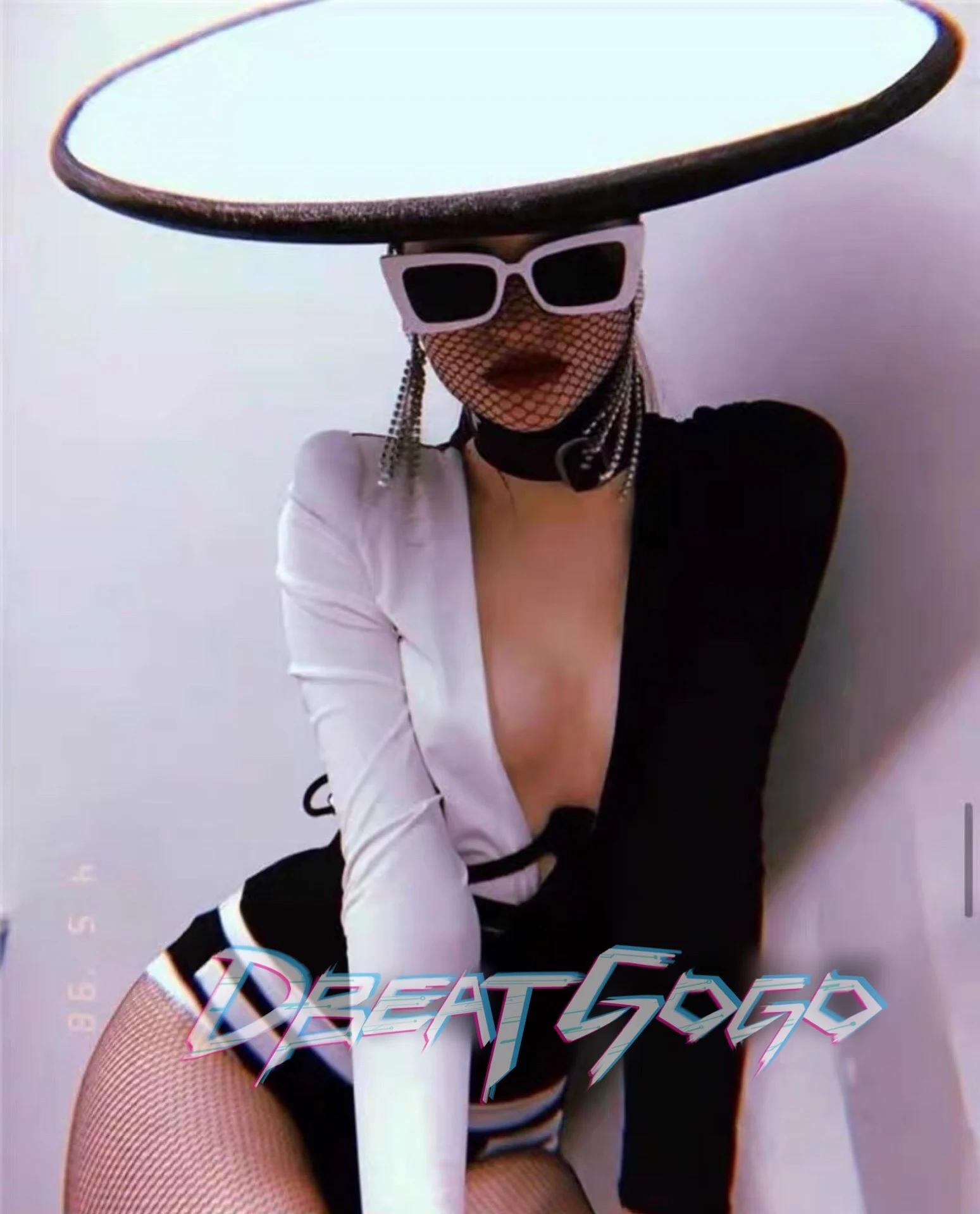 新しい黒と白の誇張された大きなフェルト帽子結合女性ソング dj ショーダンスチーム ds バーゴーゴー衣装ドラッグクイーン衣装セット