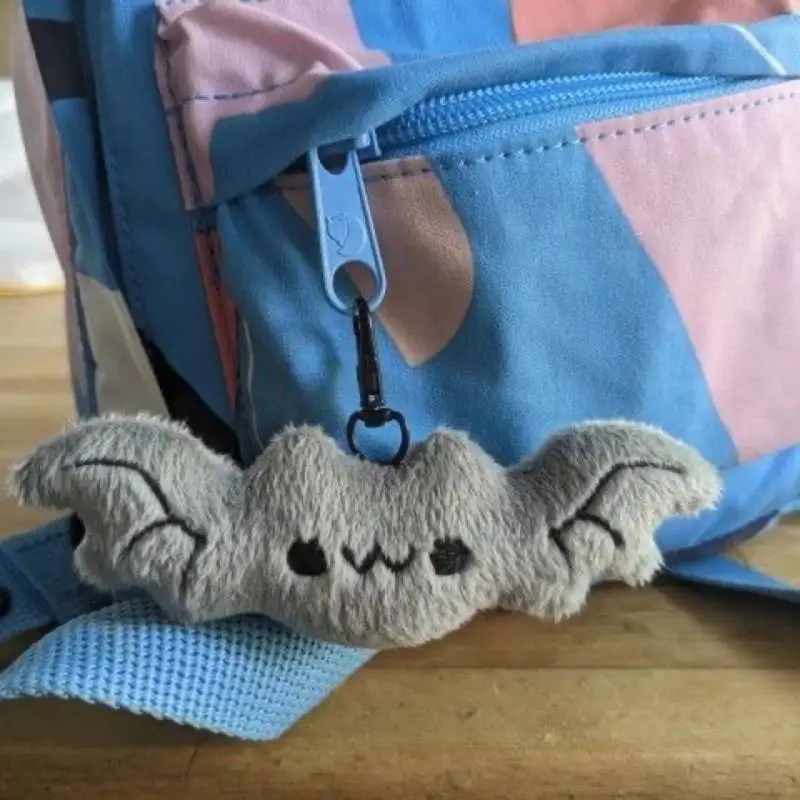 2 uds Mini llavero de felpa en forma de murciélago llavero de Animal relleno suave accesorio bolsa decoración para Halloween regalo de cumpleaños para niños
